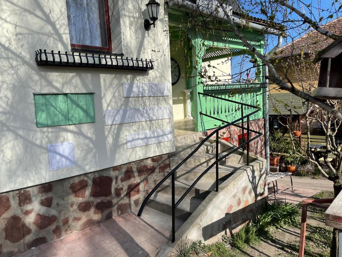 Tamas Apartman Balatonfoeldvar Sziveben- Egesz Evben Nyitva! Dış mekan fotoğraf