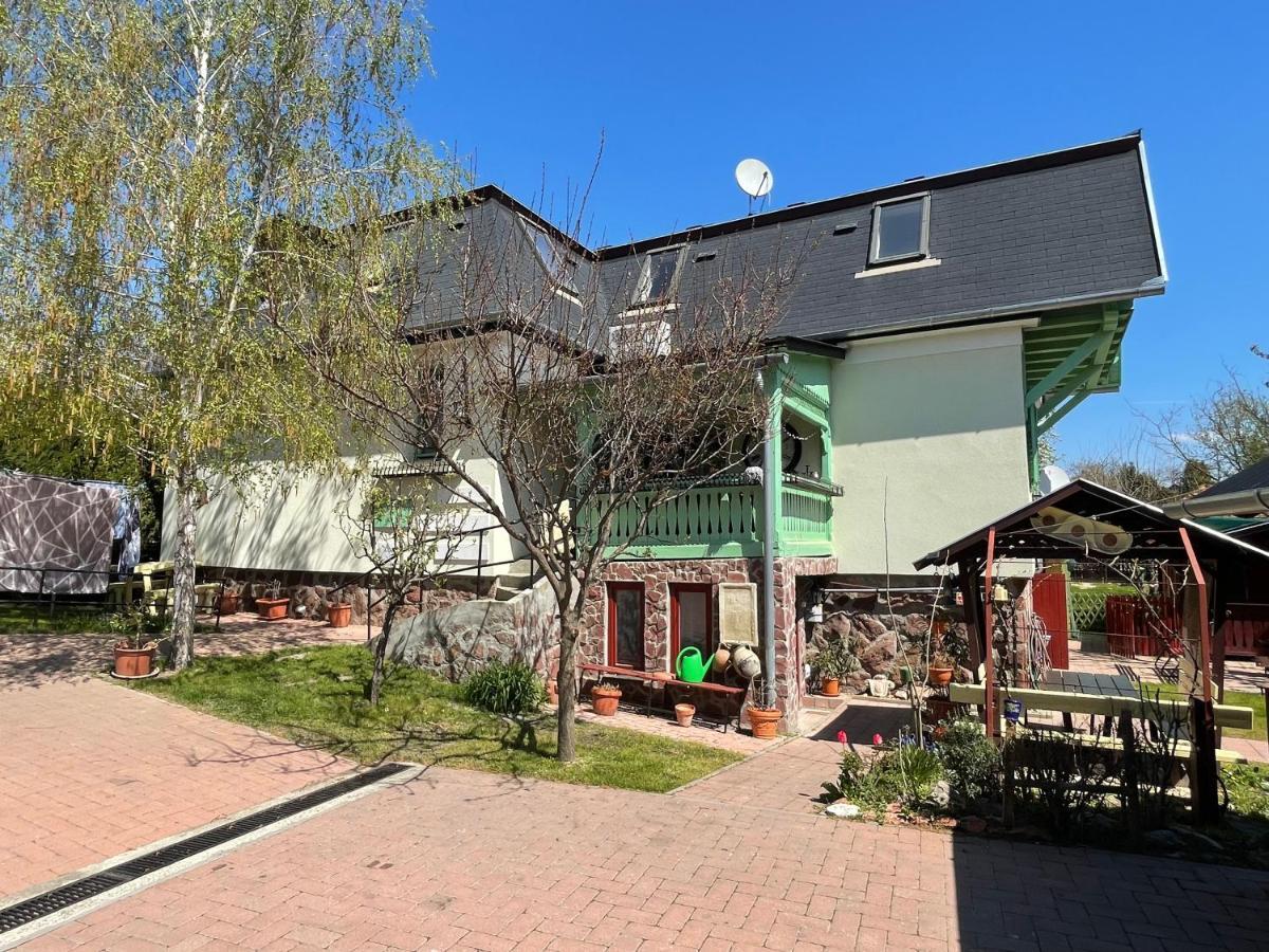 Tamas Apartman Balatonfoeldvar Sziveben- Egesz Evben Nyitva! Dış mekan fotoğraf